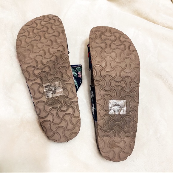 Slide Sandals - Picture 2 of 2